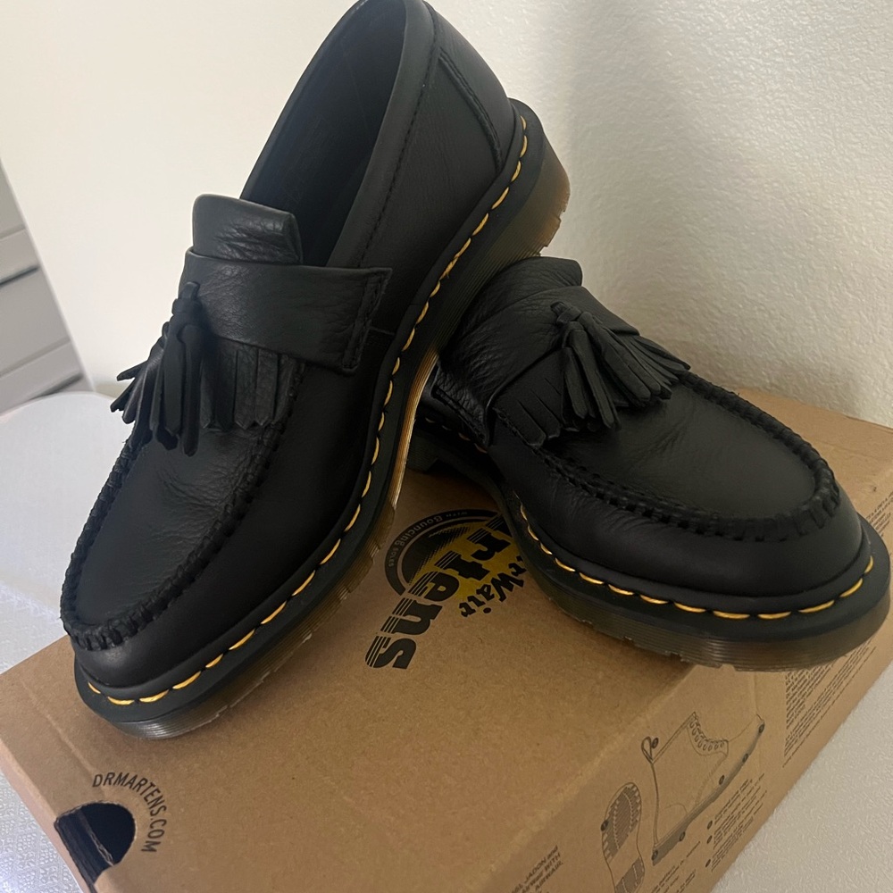 Dr. Martens Black Oxfords Classic Style. New but no tag